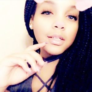 Meet your Posher, Celia